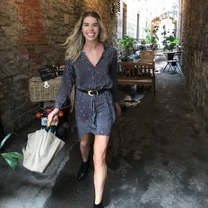 Black lip shirt dress